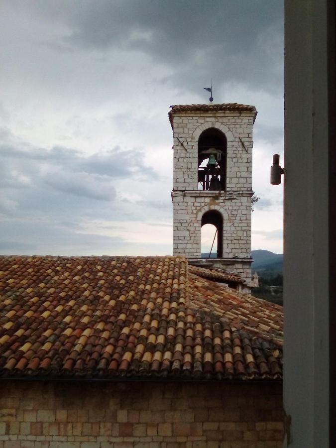 Palazzo Valenti - Camere In Palazzo Rinascimentale Trevi Eksteriør bilde