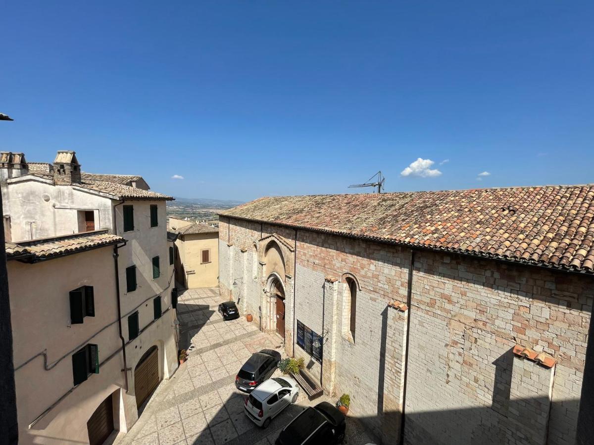 Palazzo Valenti - Camere In Palazzo Rinascimentale Trevi Eksteriør bilde